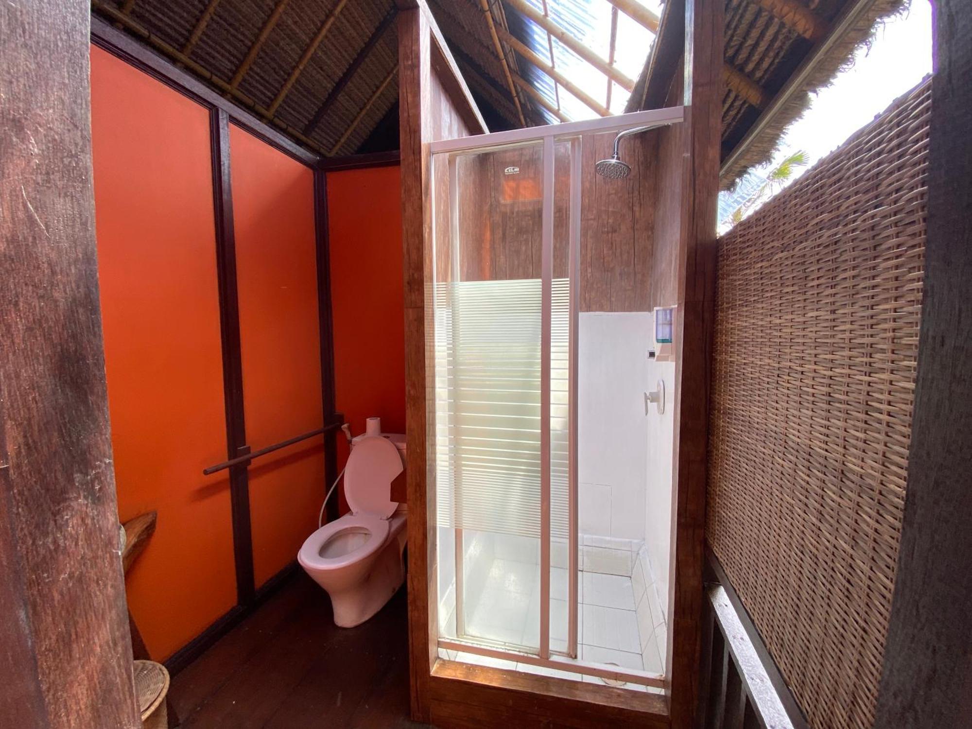 Little Tree House Hotel Sanur Стая снимка